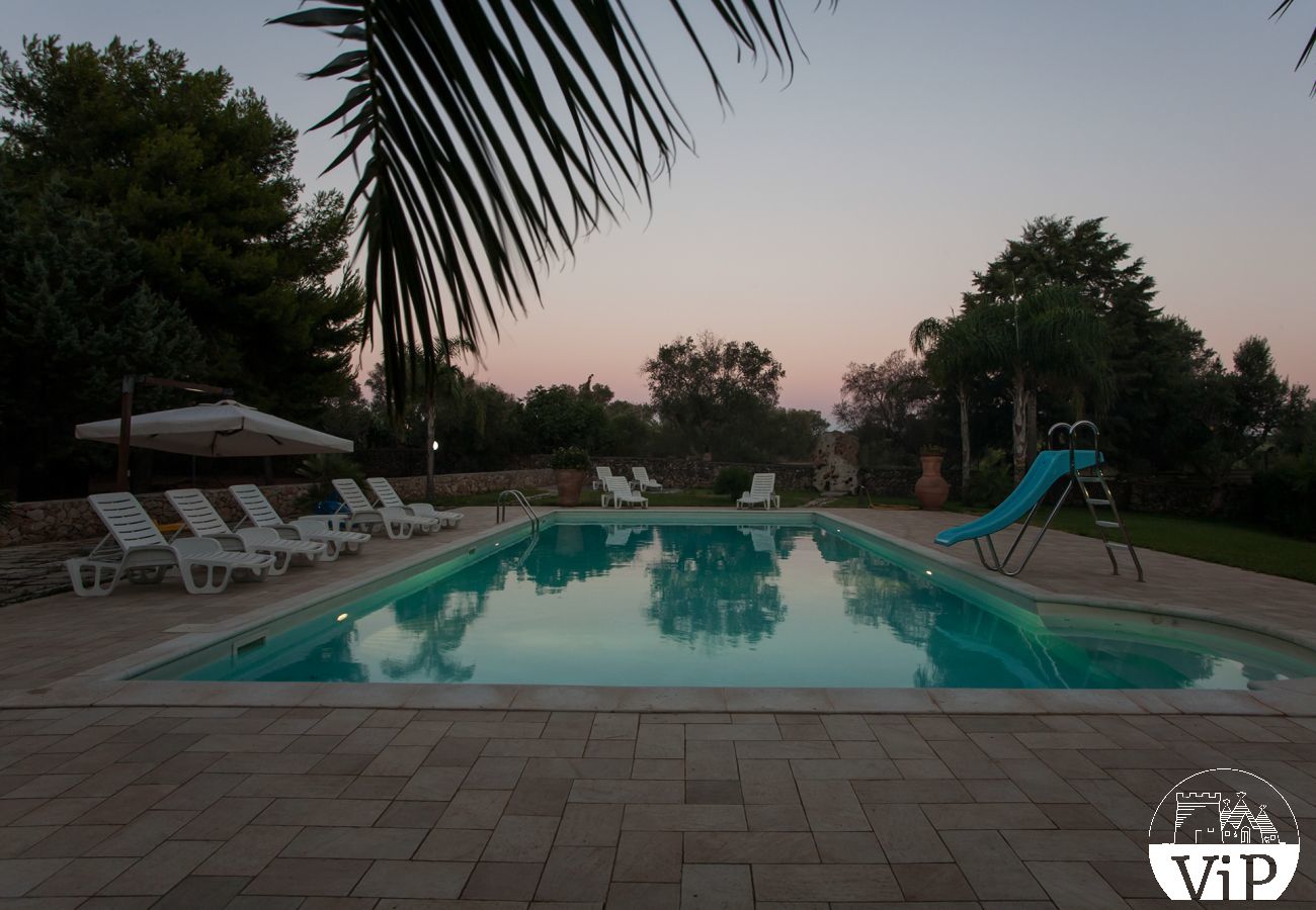 Villa à Tuglie - Villa avec piscine privée et centre équestre proche Gallipoli m140
