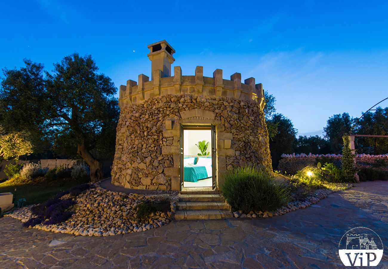 Villa à Carpignano Salentino - Authentique masseria dans les Pouilles avec piscine, jacuzzi, trulli et pajare m595