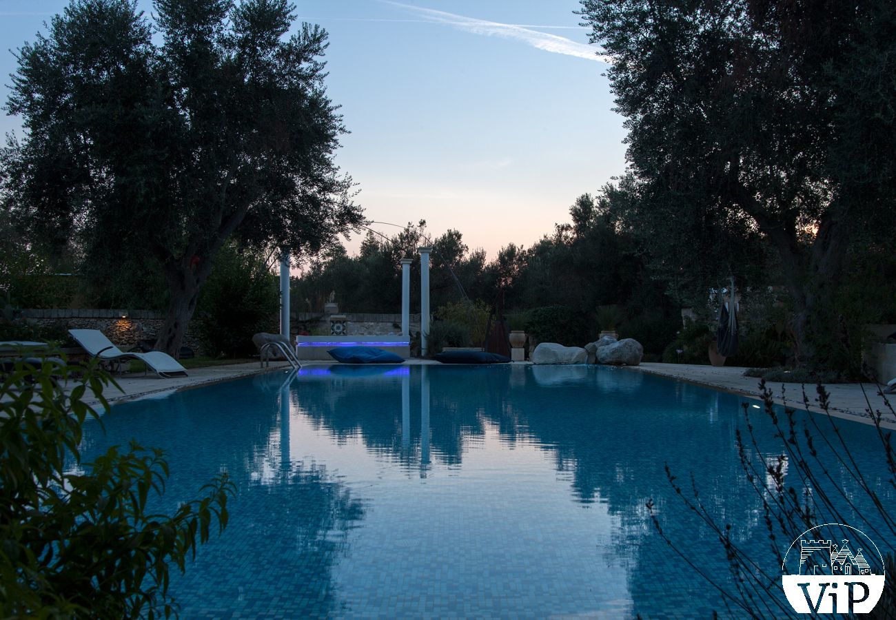 Villa à Carpignano Salentino - Authentique masseria dans les Pouilles avec piscine, jacuzzi, trulli et pajare m595