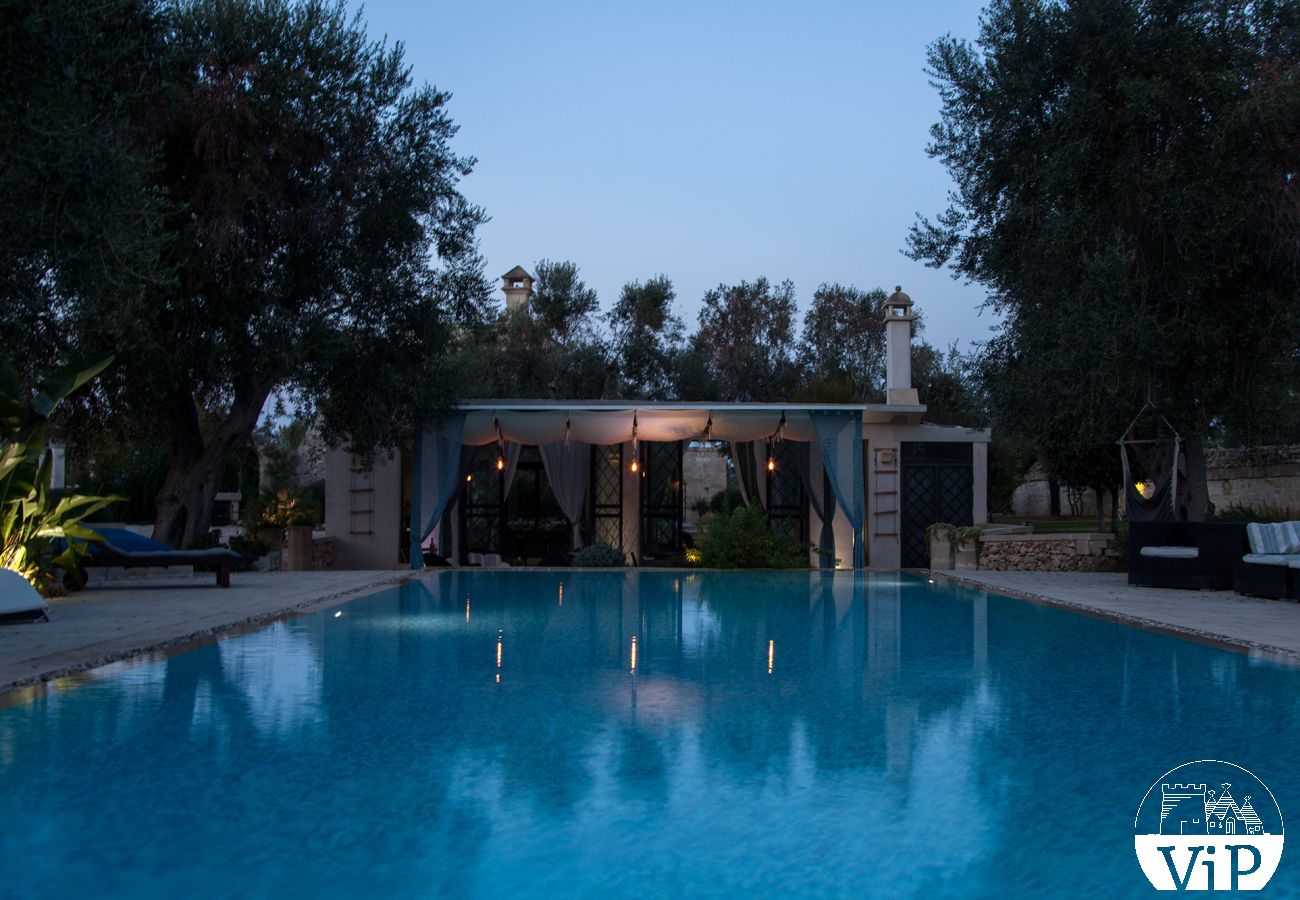 Villa à Carpignano Salentino - Authentique masseria dans les Pouilles avec piscine, jacuzzi, trulli et pajare m595