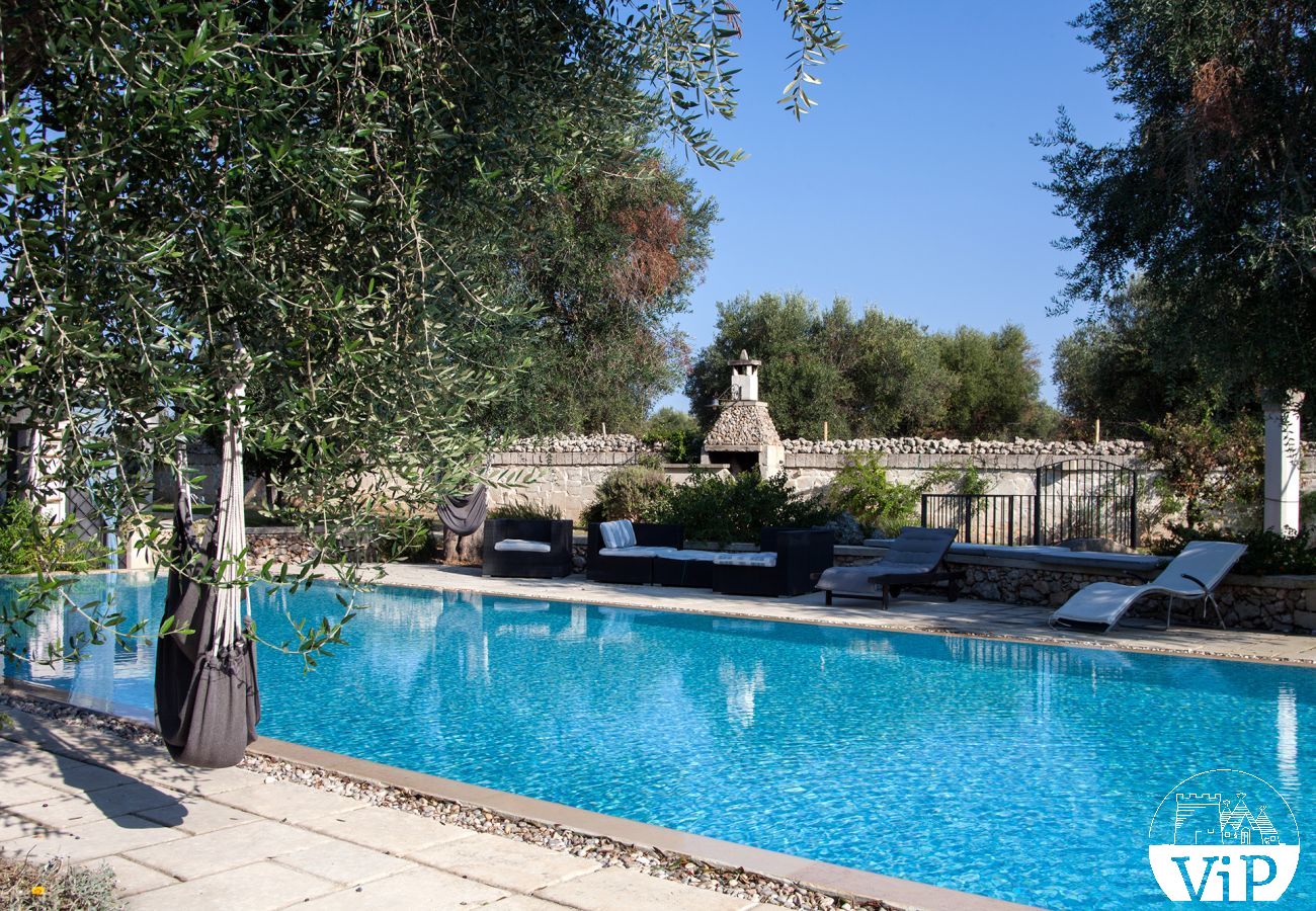 Villa à Carpignano Salentino - Authentique masseria dans les Pouilles avec piscine, jacuzzi, trulli et pajare m595