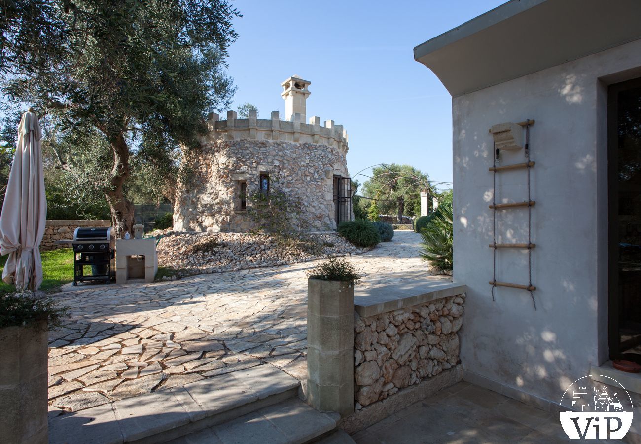 Villa à Carpignano Salentino - Authentique masseria dans les Pouilles avec piscine, jacuzzi, trulli et pajare m595