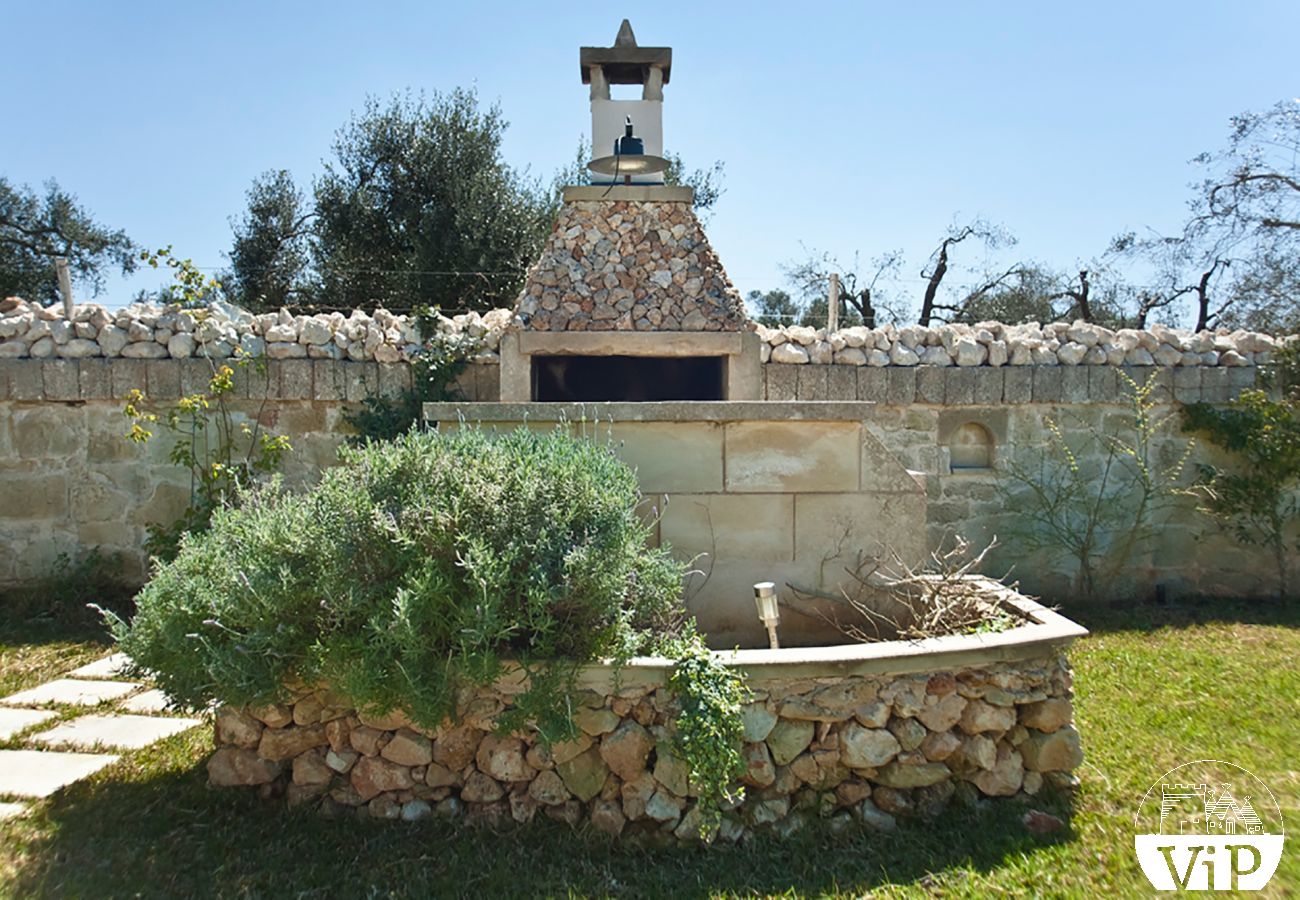 Villa à Carpignano Salentino - Authentique masseria dans les Pouilles avec piscine, jacuzzi, trulli et pajare m595