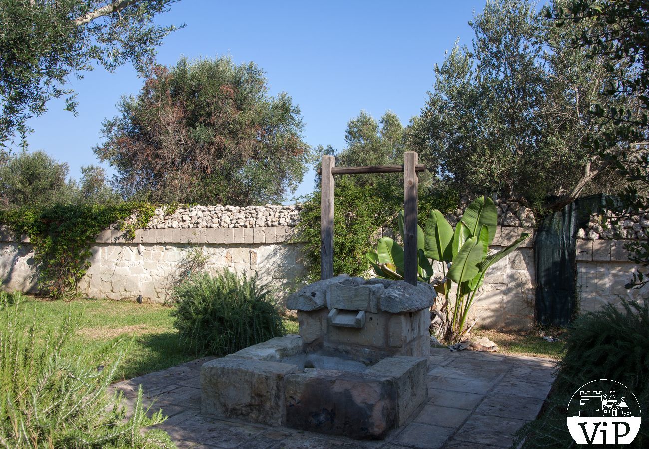 Villa à Carpignano Salentino - Authentique masseria dans les Pouilles avec piscine, jacuzzi, trulli et pajare m595