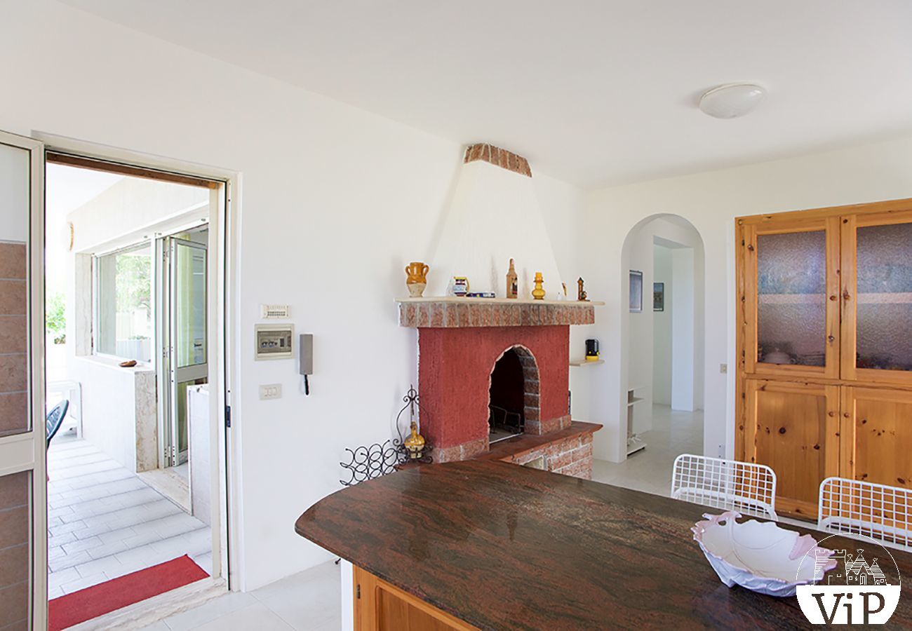 Villa à Spiaggiabella - Villa sur la plage, vue sur la mer, 9 couchages, 3 chambres et 2 salles de bains m711