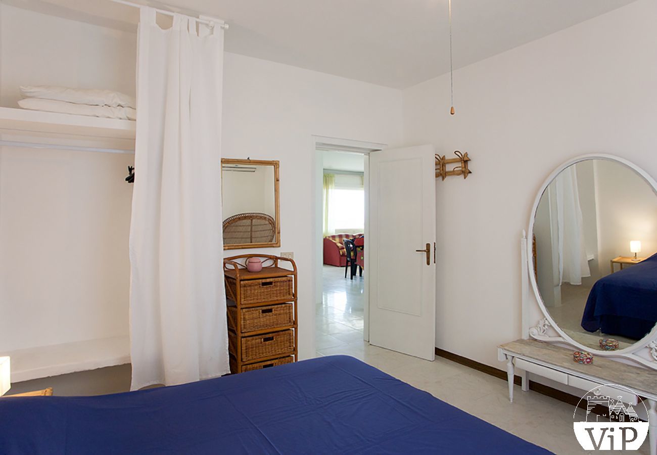Villa à Spiaggiabella - Villa sur la plage, vue sur la mer, 9 couchages, 3 chambres et 2 salles de bains m711