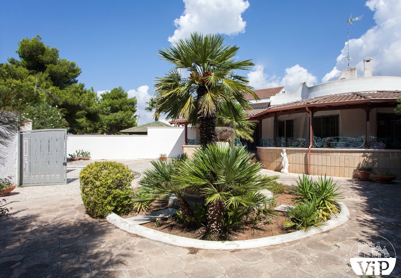 Maison à Sant'Isidoro - Villa de vacances avec vue sur la mer, à 50 m de la  plage de Sant'Isidoro m524