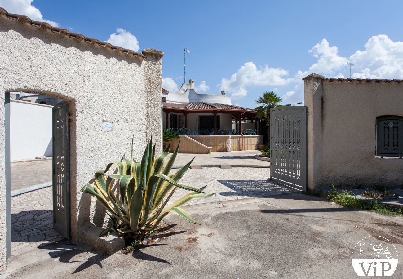 Maison à Sant'Isidoro - Villa de vacances avec vue sur la mer, à 50 m de la  plage de Sant'Isidoro m524