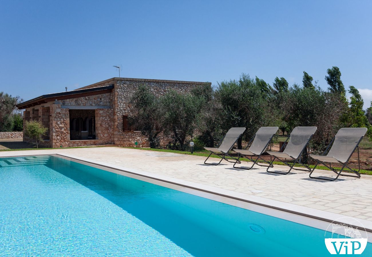 Villa à Vitigliano - Villa typique du Salento, avec piscine privée, proche des plages et côte rocheuse) m250