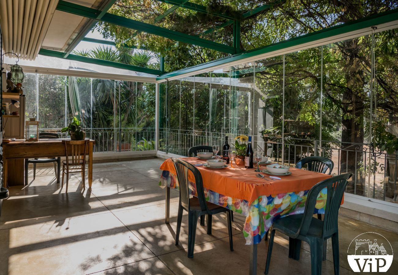 Appartement à Carpignano Salentino - Appartement avec piscine et terrain de foot à partager pour un séjour dans les Pouilles m401