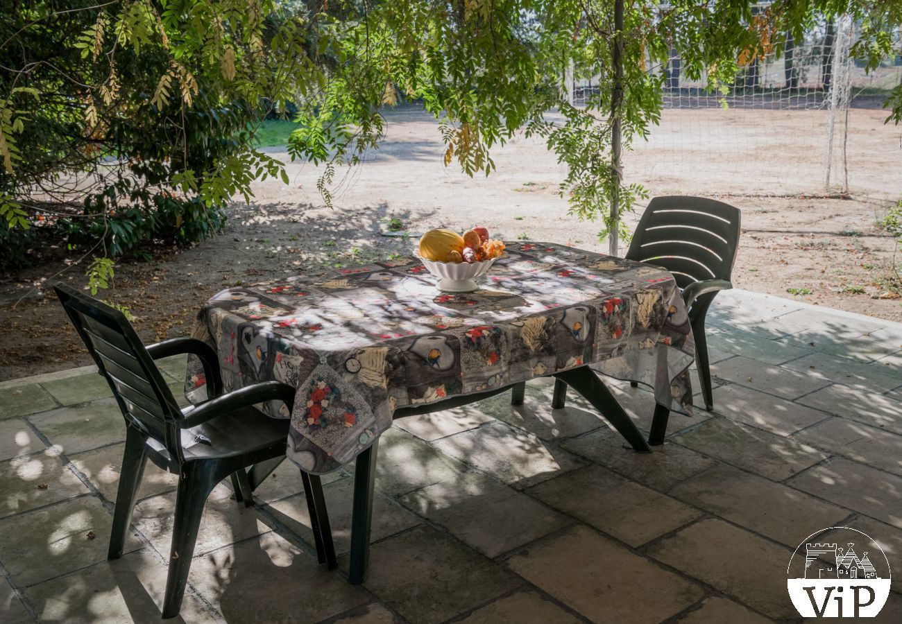 Appartement à Carpignano Salentino - Appartement avec piscine et terrain de foot à partager pour un séjour dans les Pouilles m401