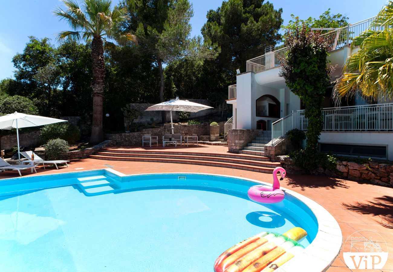 Villa à Neviano - Grande villa de vacances près de Gallipoli, 6 chambres, 6 salles de bains, piscine privée m200