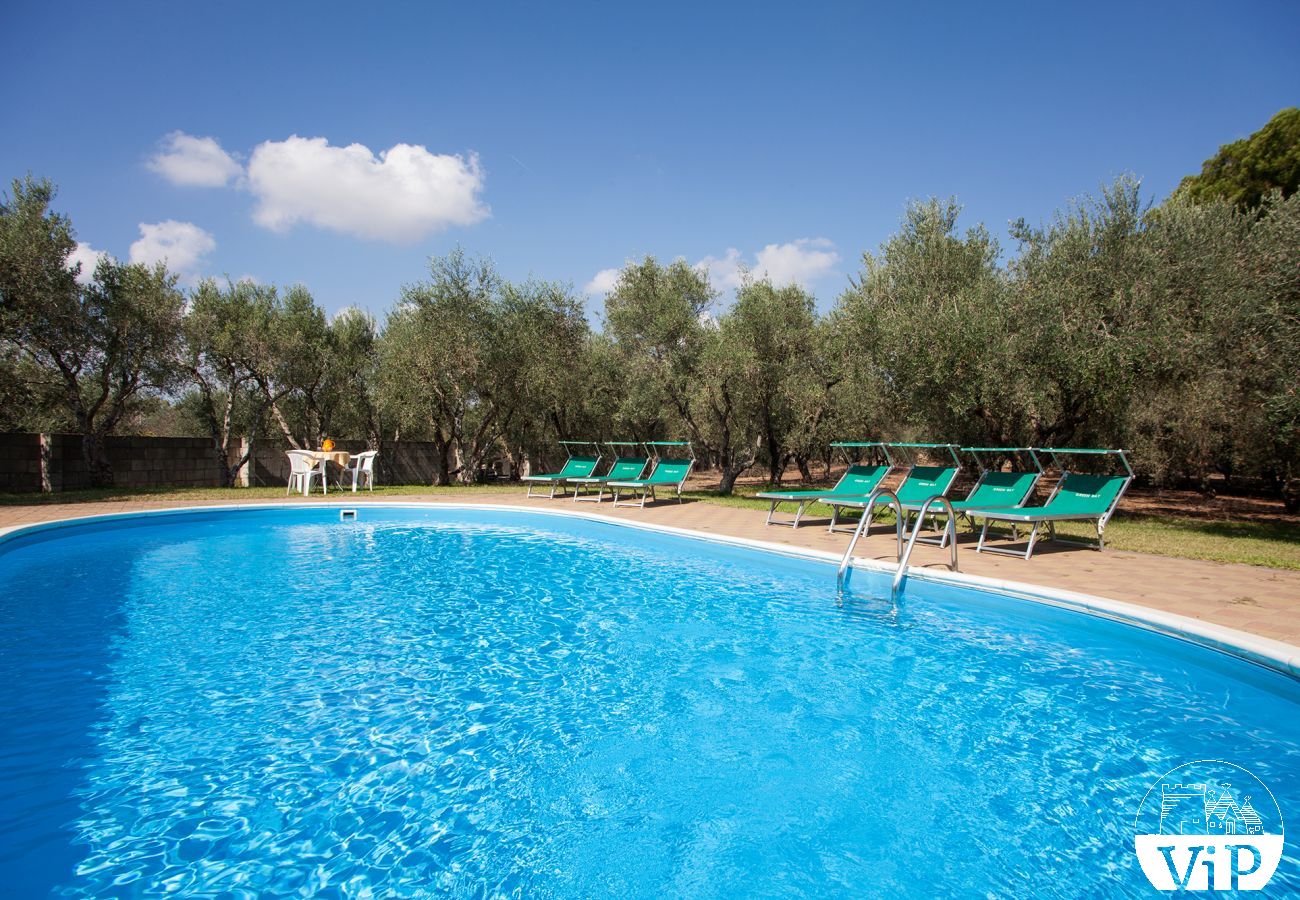 Villa à Corigliano d´Otranto - Grande villa de campagne avec piscine privée dans les Pouilles m340