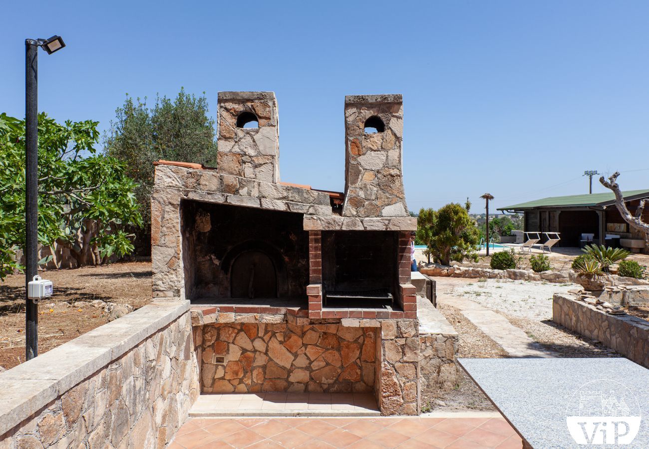 Villa à Collemeto - Villa avec piscine, 5 chambres, 3 salles de bains, barbecue, lave-linge, connexion WiFi, climatisation m565