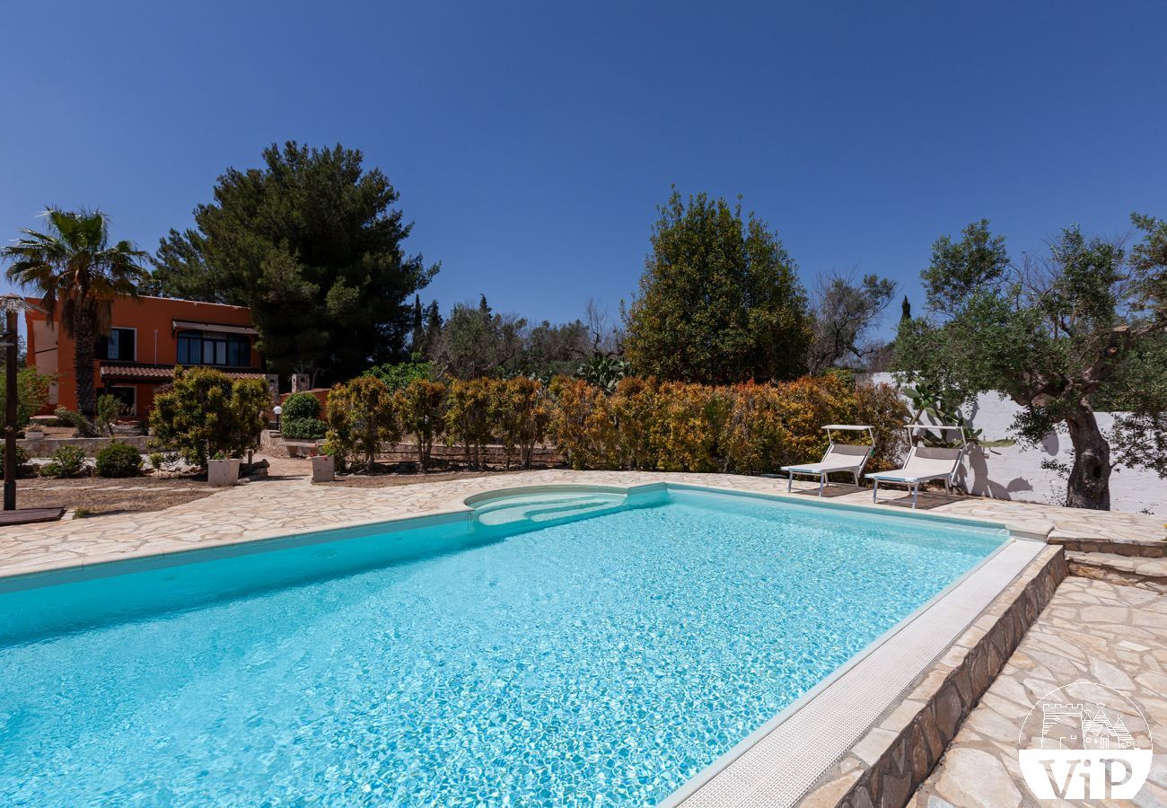 Villa à Collemeto - Villa avec piscine, 5 chambres, 3 salles de bains, barbecue, lave-linge, connexion WiFi, climatisation m565