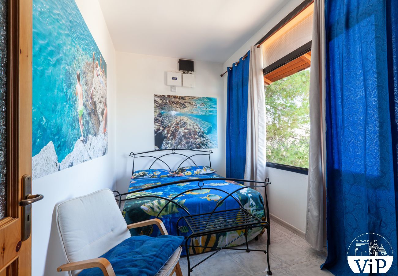 Villa à Collemeto - Villa avec piscine, 5 chambres, 3 salles de bains, barbecue, lave-linge, connexion WiFi, climatisation m565