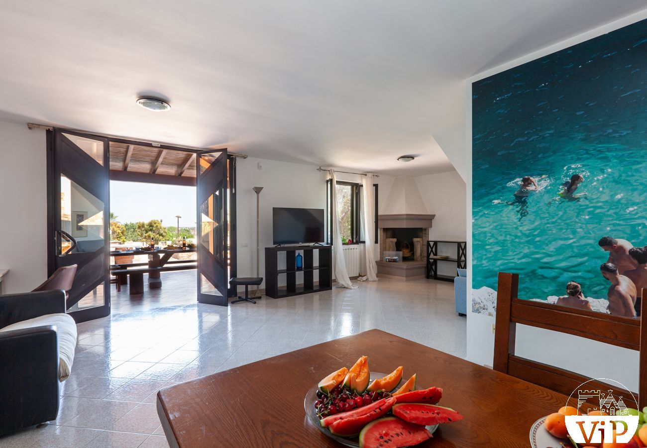 Villa à Collemeto - Villa avec piscine, 5 chambres, 3 salles de bains, barbecue, lave-linge, connexion WiFi, climatisation m565
