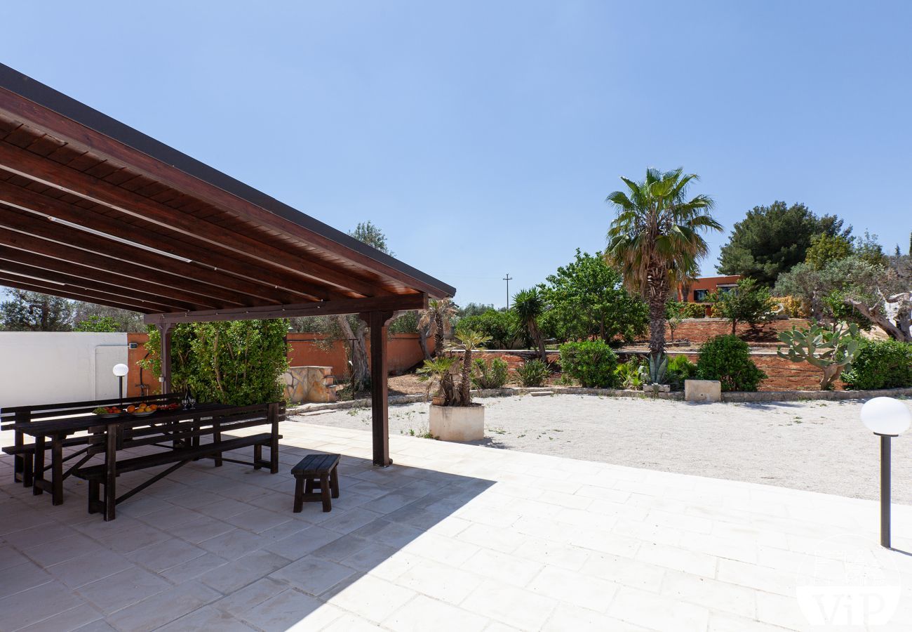 Villa à Collemeto - Villa avec piscine, 5 chambres, 3 salles de bains, barbecue, lave-linge, connexion WiFi, climatisation m565
