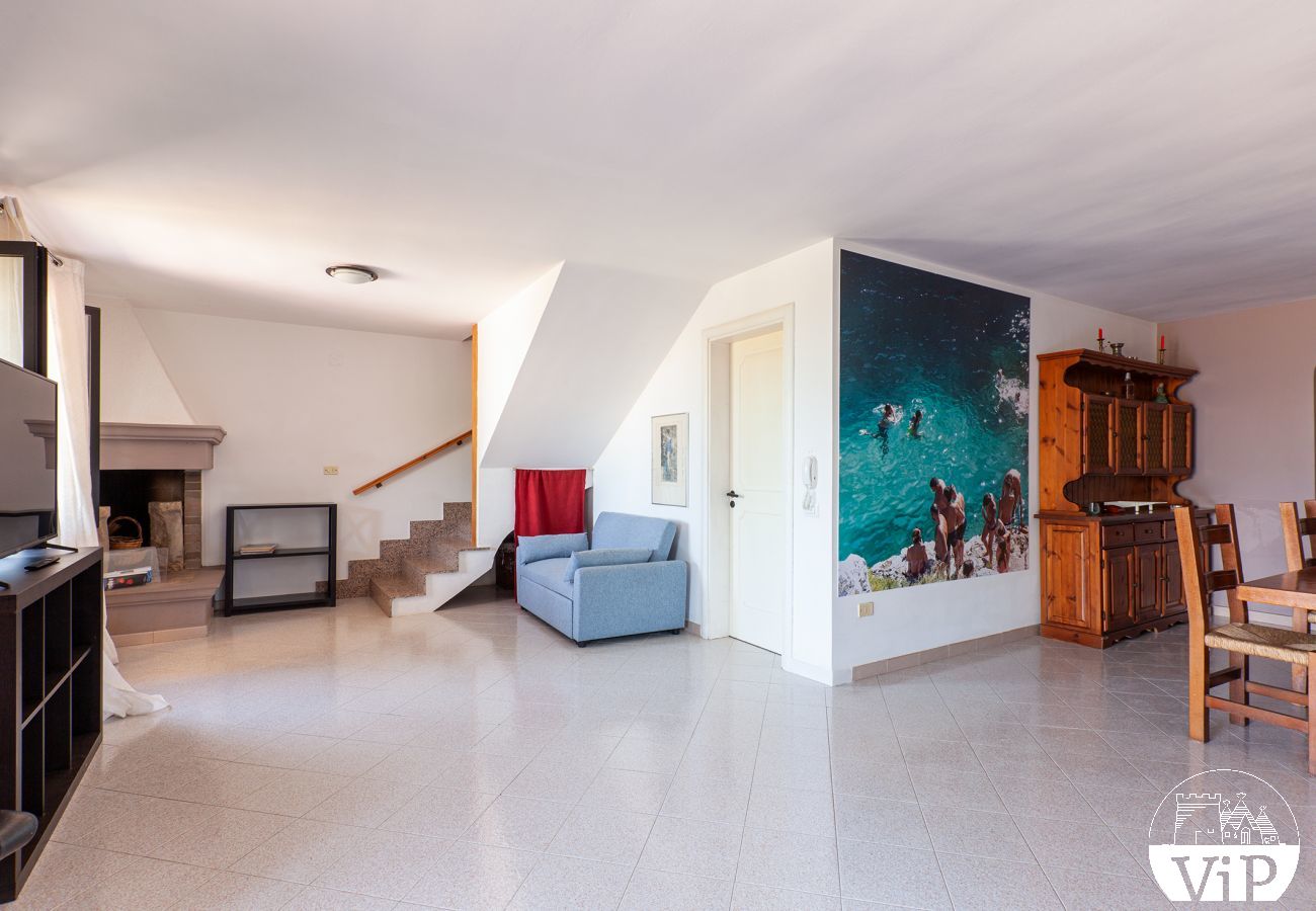 Villa à Collemeto - Villa avec piscine, 5 chambres, 3 salles de bains, barbecue, lave-linge, connexion WiFi, climatisation m565