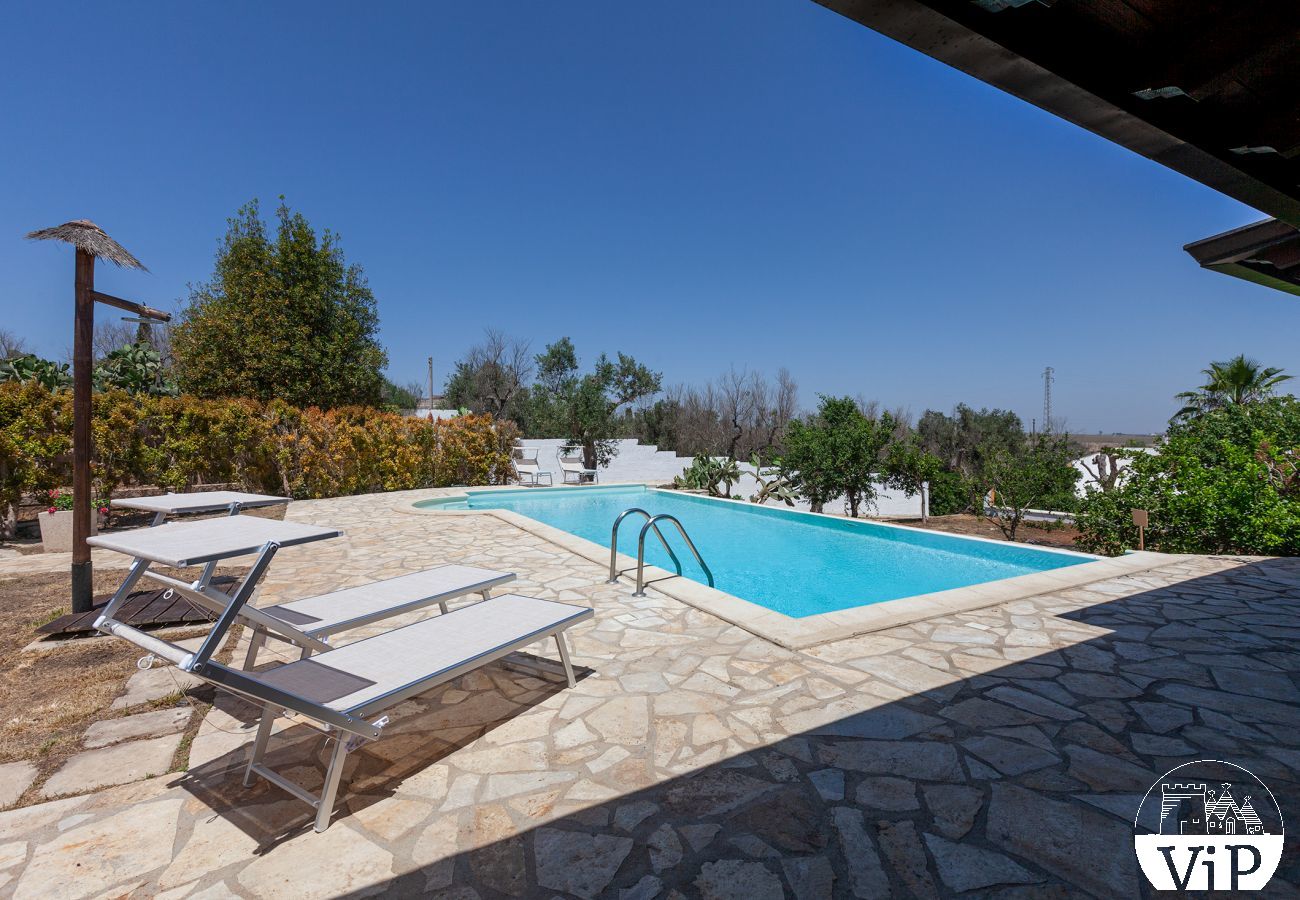 Villa à Collemeto - Villa avec piscine, 5 chambres, 3 salles de bains, barbecue, lave-linge, connexion WiFi, climatisation m565