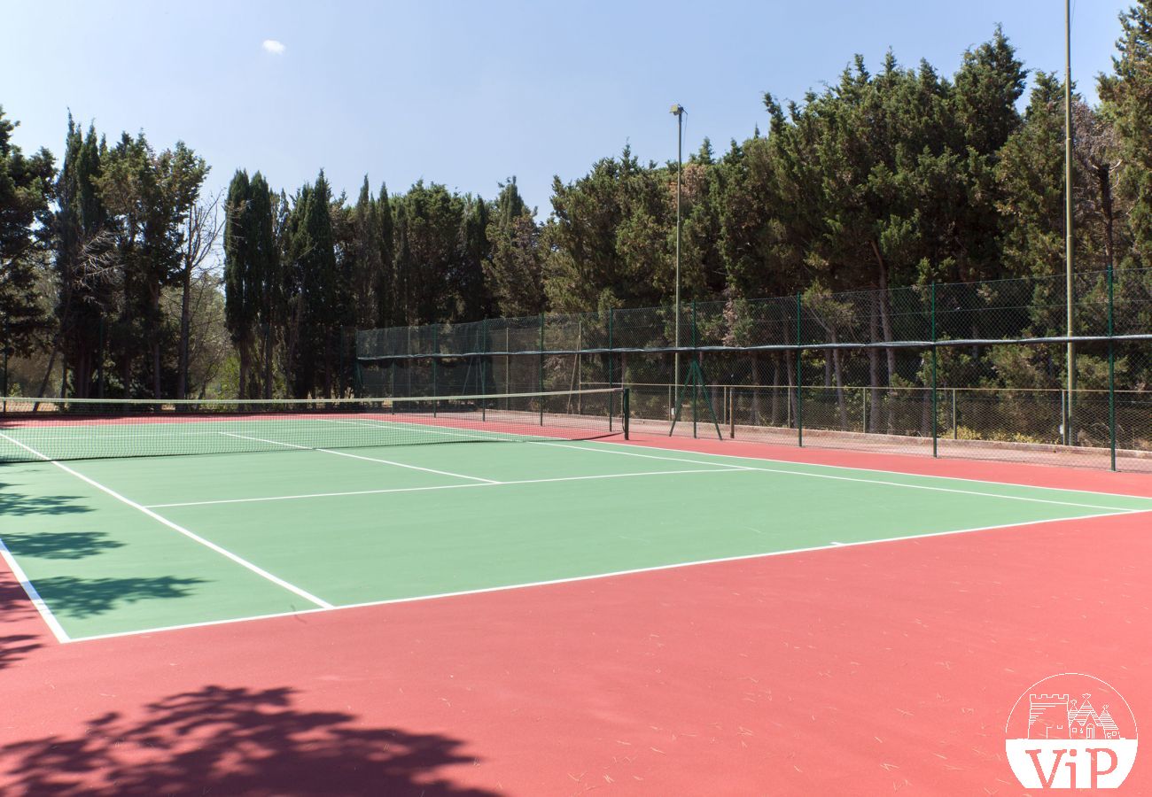 Villa à Santa Caterina - Villa à Santa Caterina avec grande piscine, court de tennis, terrain de football, zone de barbecue, m750