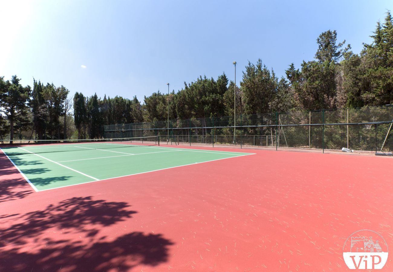 Villa à Santa Caterina - Villa à Santa Caterina avec grande piscine, court de tennis, terrain de football, zone de barbecue, m750