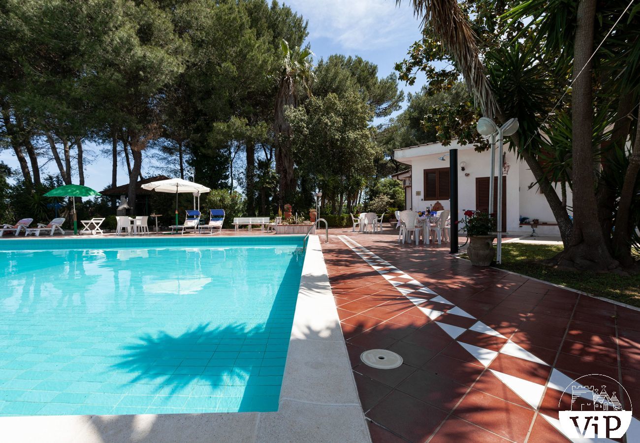 Villa à Oria - Villa avec grande piscine et beau jardin, 4 chambres, 3 salles de bain, m215