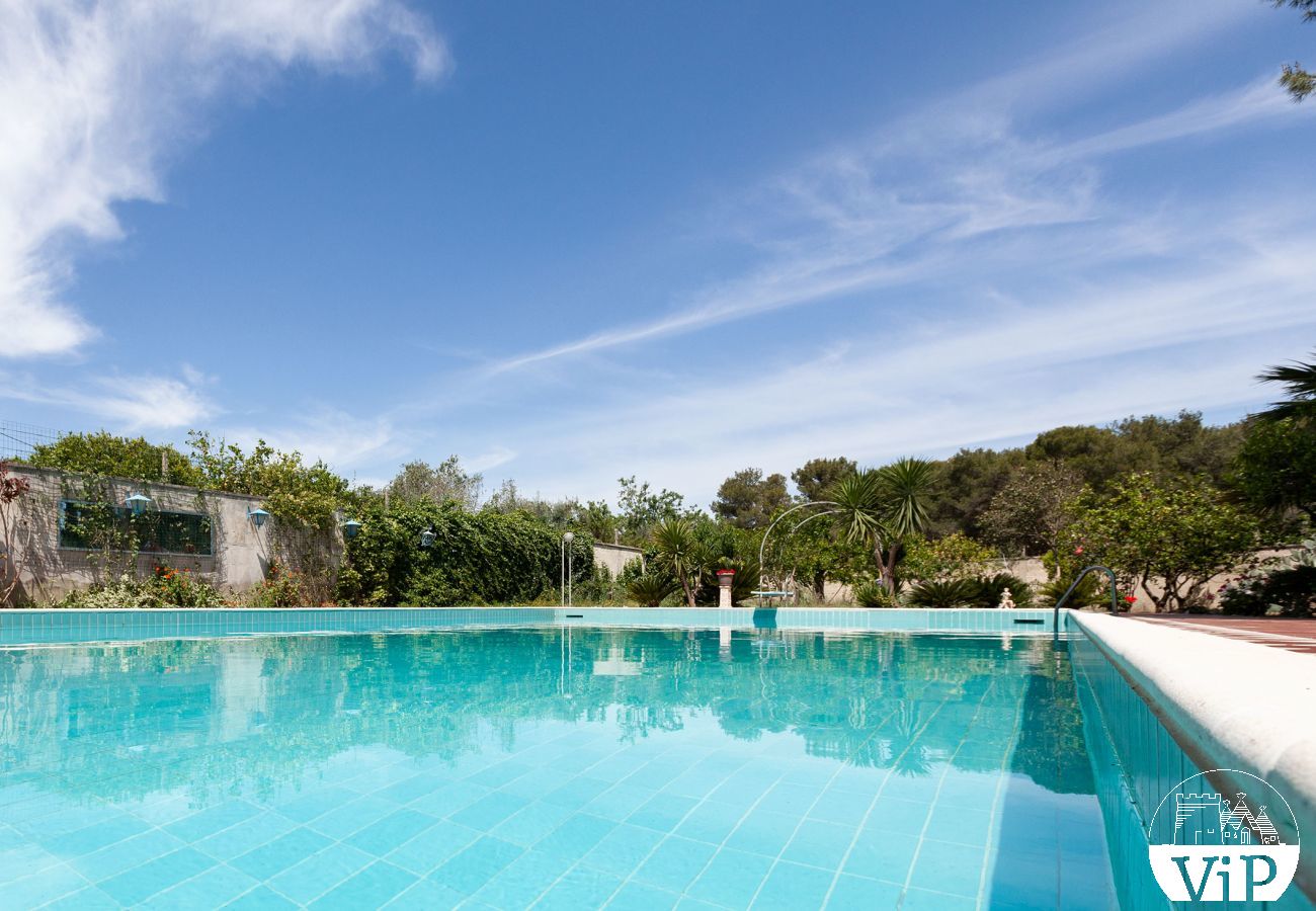 Villa à Oria - Villa avec grande piscine et beau jardin, 4 chambres, 3 salles de bain, m215