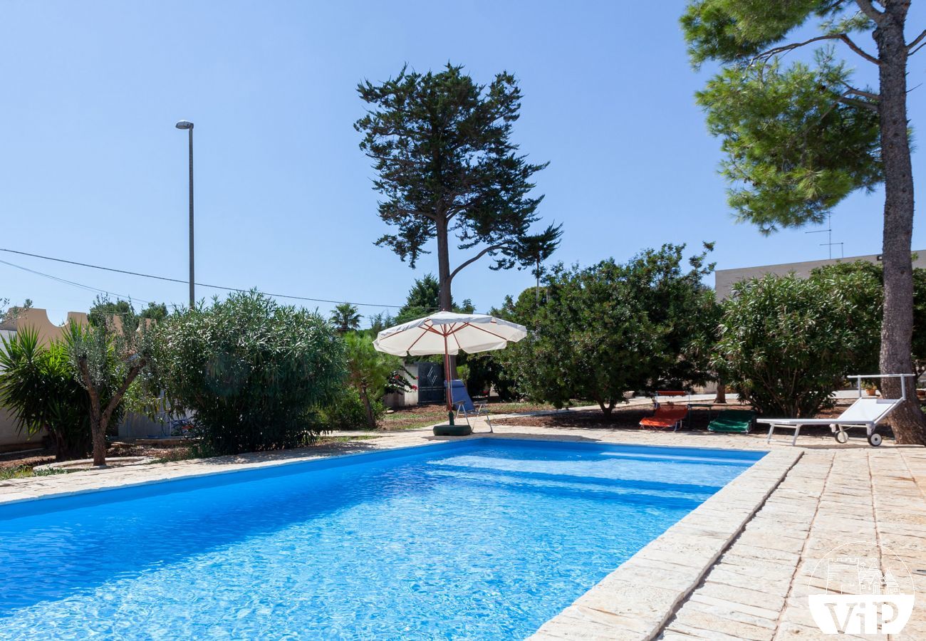 Villa à San Pietro in Bevagna - Villa avec piscine, plage à distance de marche, S.P. à Bevagna, m280