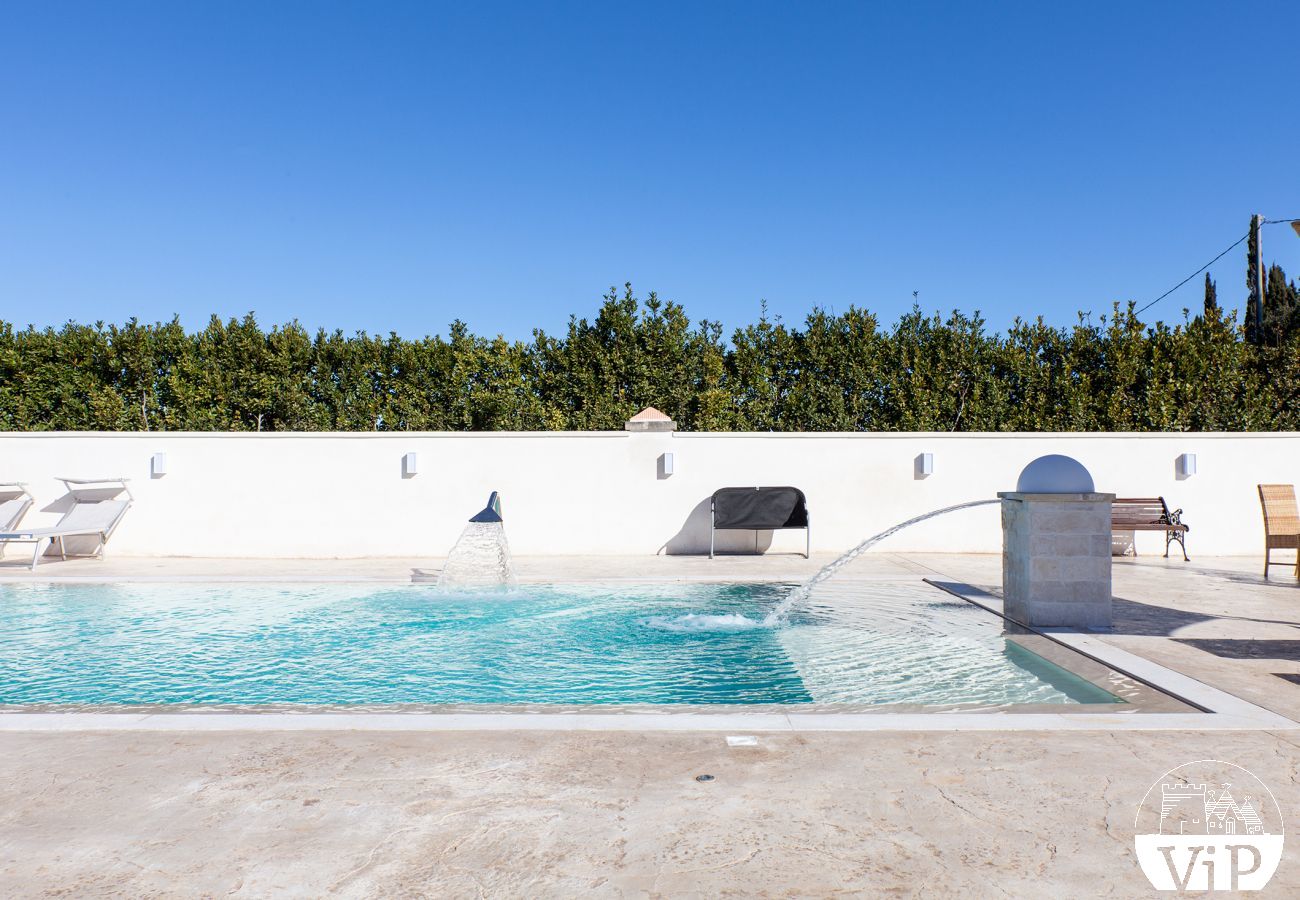 Villa à Poggiardo - Superbe villa du Salento, piscine avec jacuzzi, m330