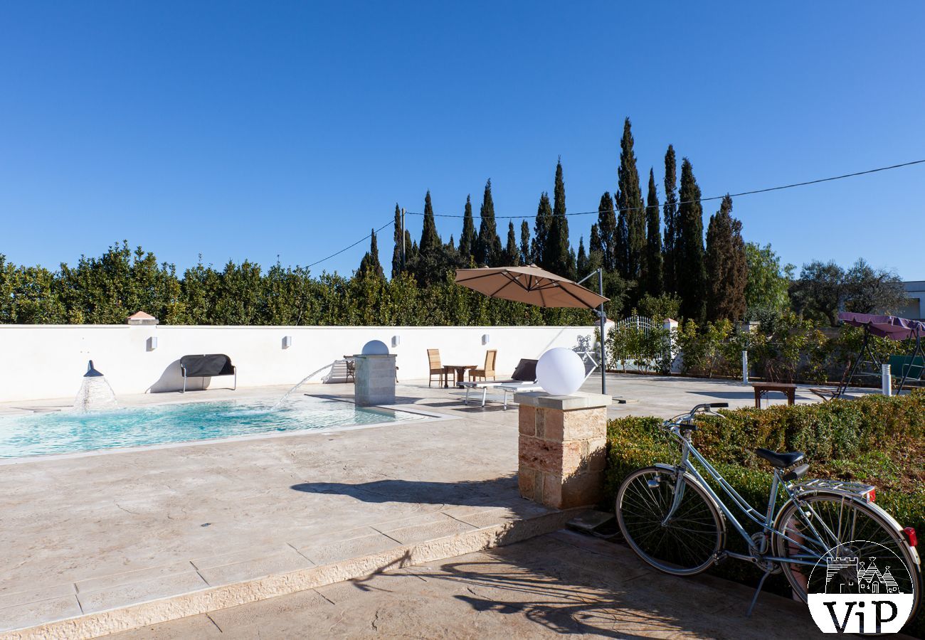 Villa à Poggiardo - Superbe villa du Salento, piscine avec jacuzzi, m330