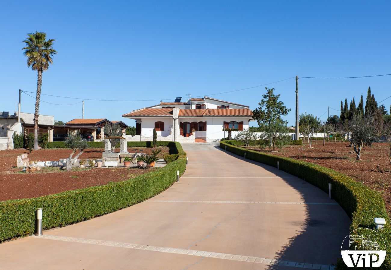 Villa à Poggiardo - Superbe villa du Salento, piscine avec jacuzzi, m330