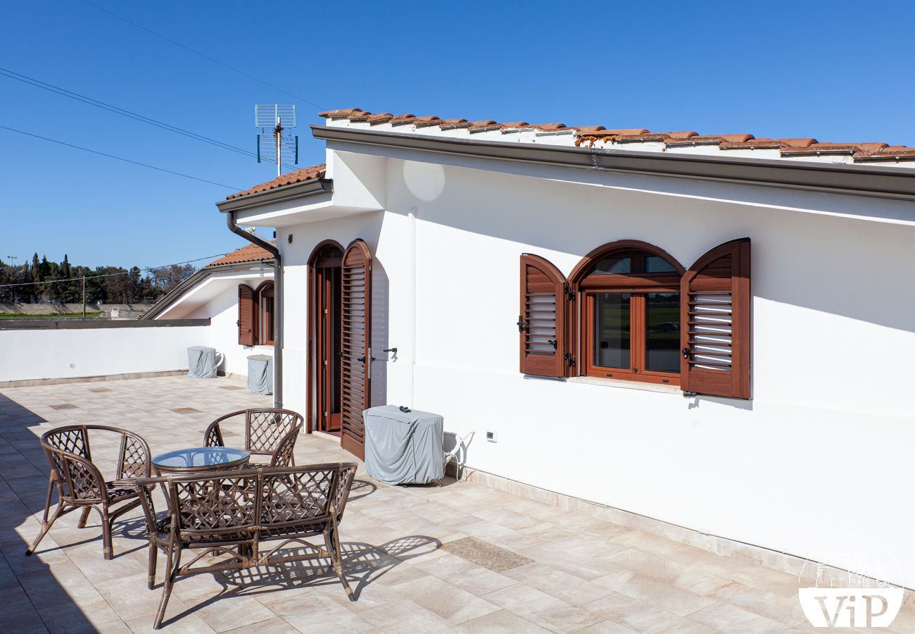 Villa à Poggiardo - Superbe villa du Salento, piscine avec jacuzzi, m330