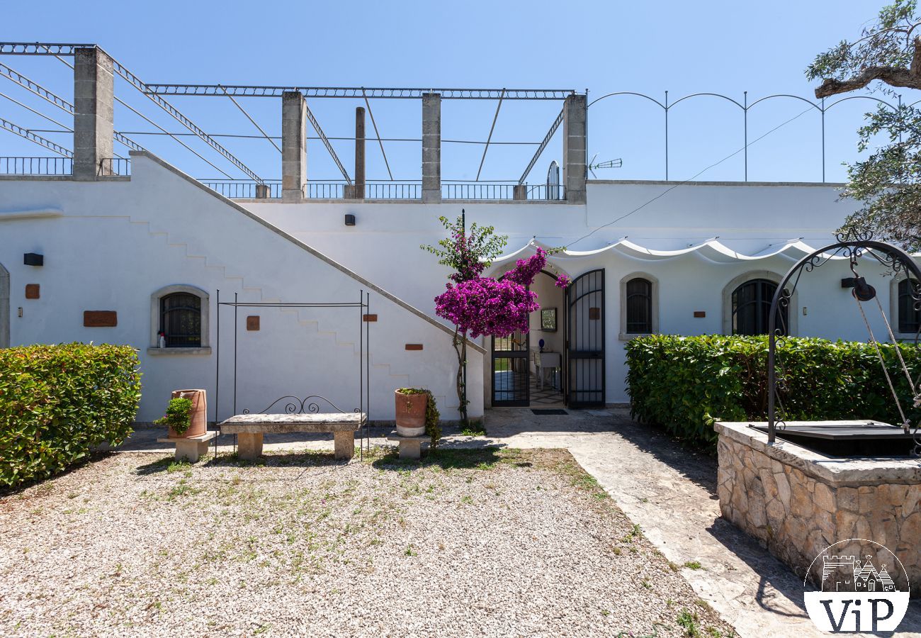 Villa à San Foca - Villa avec piscine dans la campagne, près de la mer San Foca m180