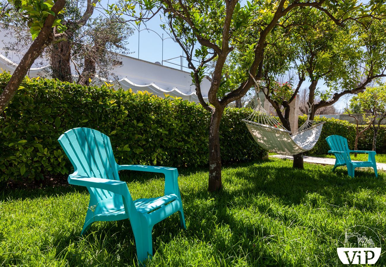 Villa à San Foca - Villa avec piscine dans la campagne, près de la mer San Foca m180