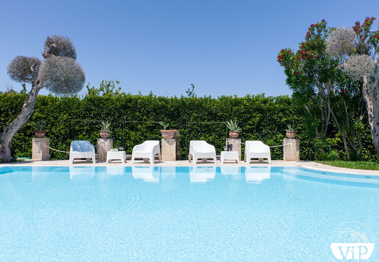 Villa à San Foca - Villa avec piscine dans la campagne, près de la mer San Foca m180