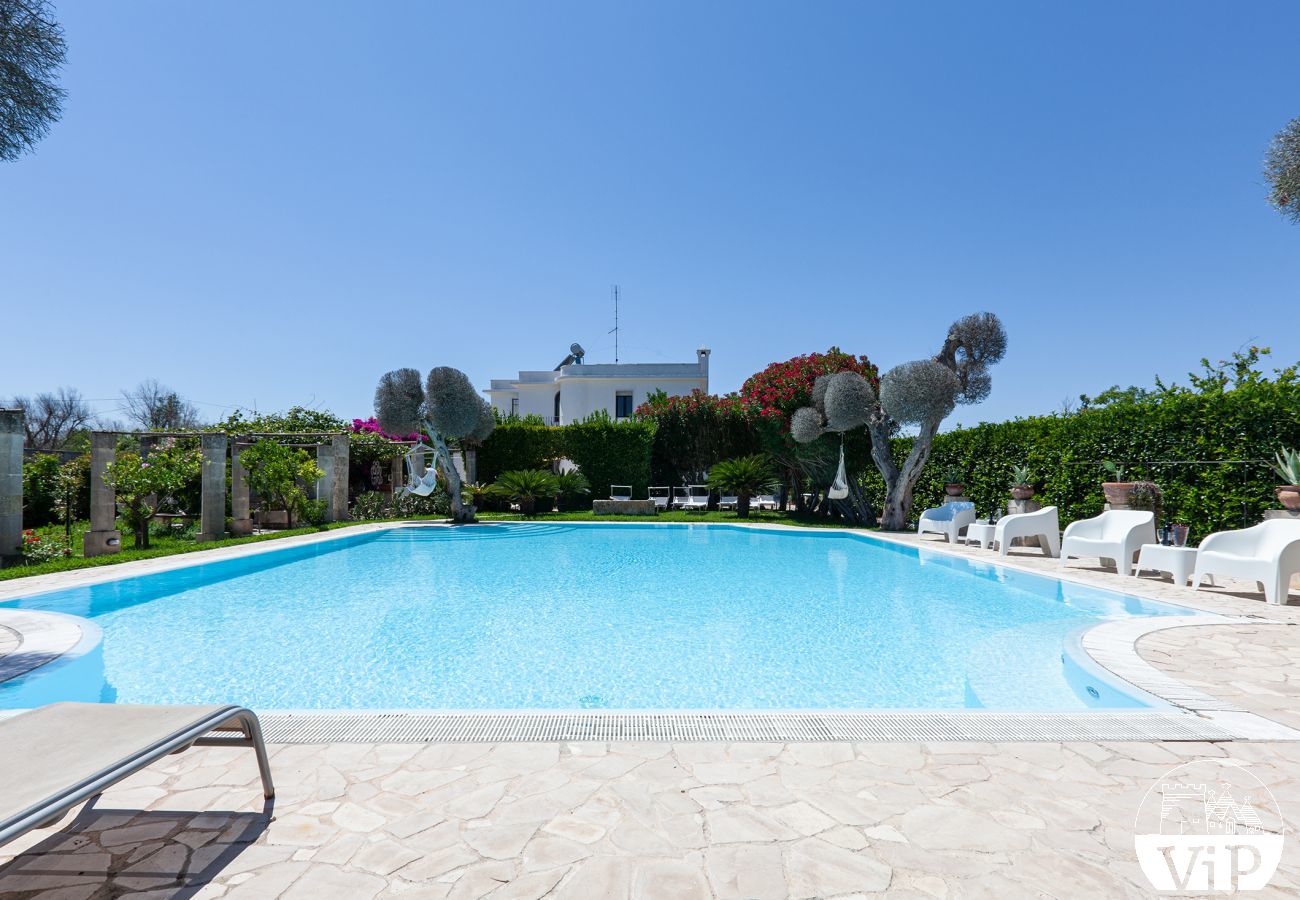 Villa à San Foca - Villa avec piscine dans la campagne, près de la mer San Foca m180