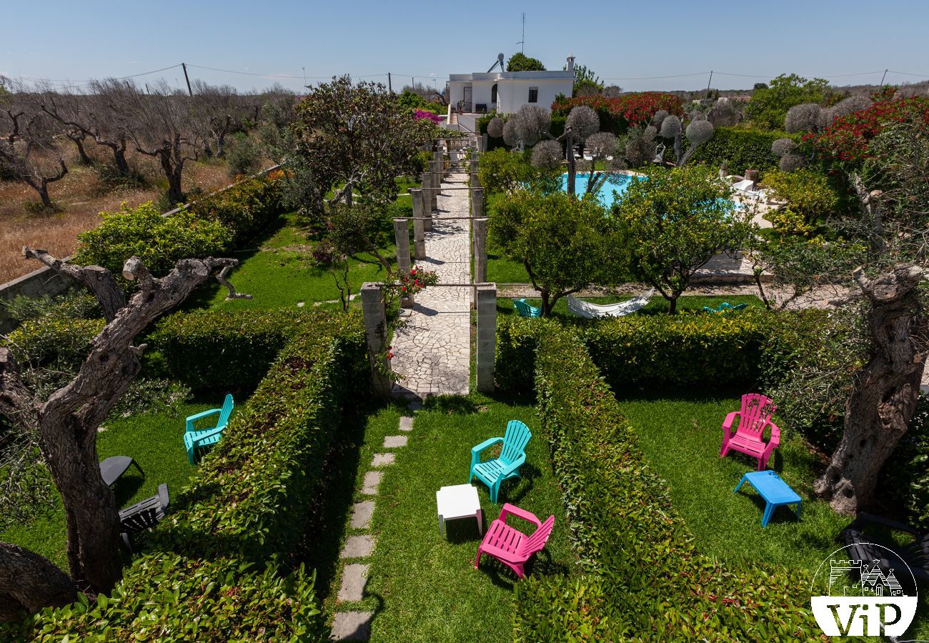 Villa à San Foca - Villa avec piscine dans la campagne, près de la mer San Foca m180