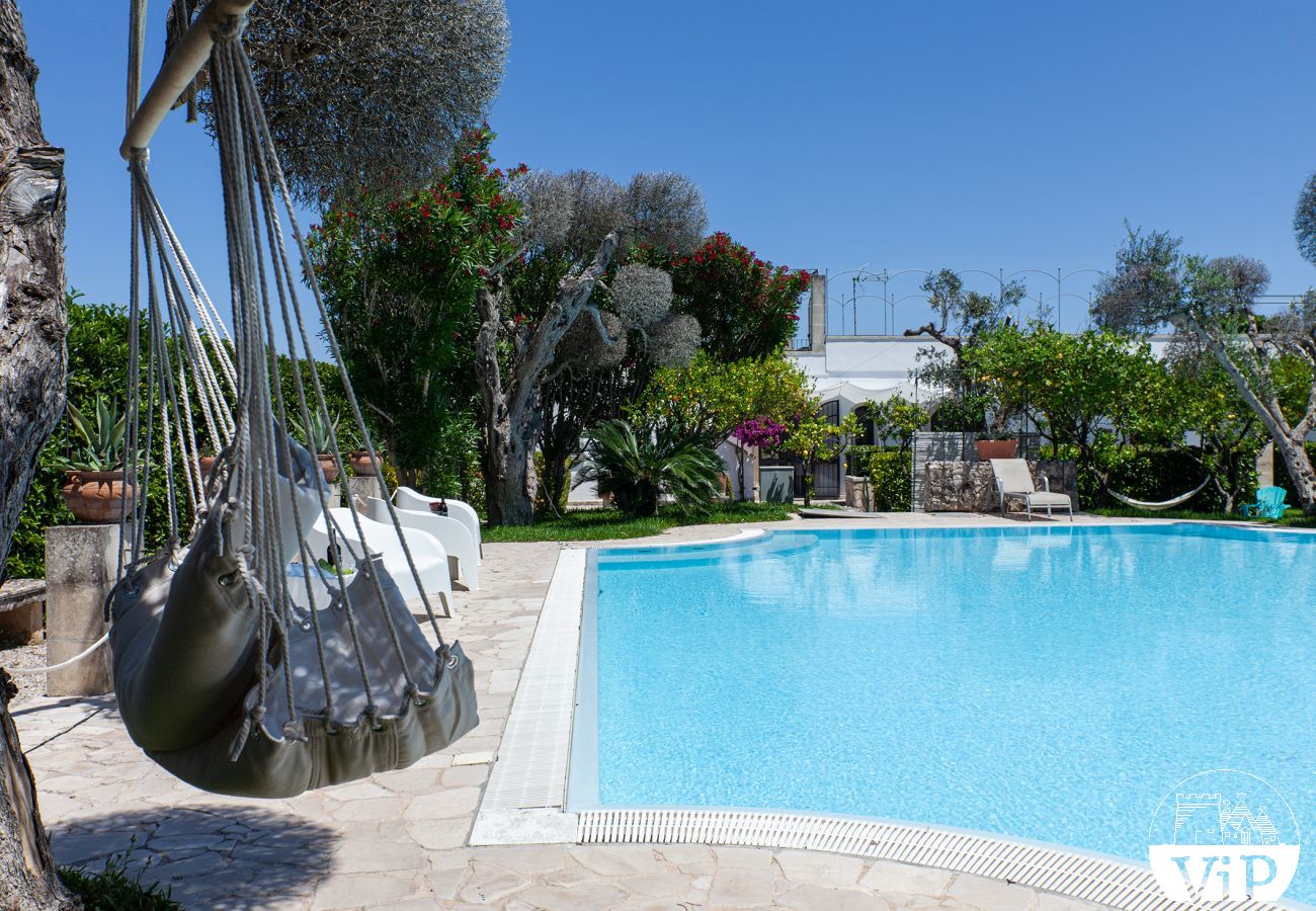 Villa à San Foca - Villa avec piscine dans la campagne, près de la mer San Foca m180