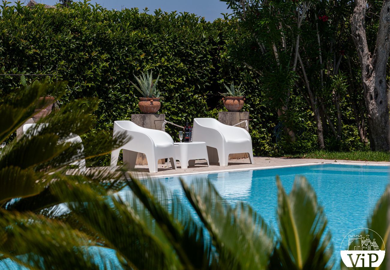 Villa à San Foca - Villa avec piscine dans la campagne, près de la mer San Foca m180