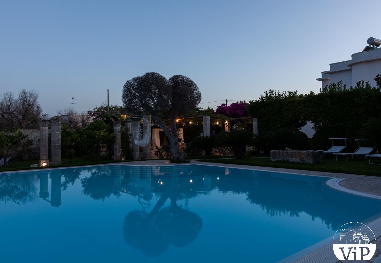 Villa à San Foca - Villa avec piscine dans la campagne, près de la mer San Foca m180