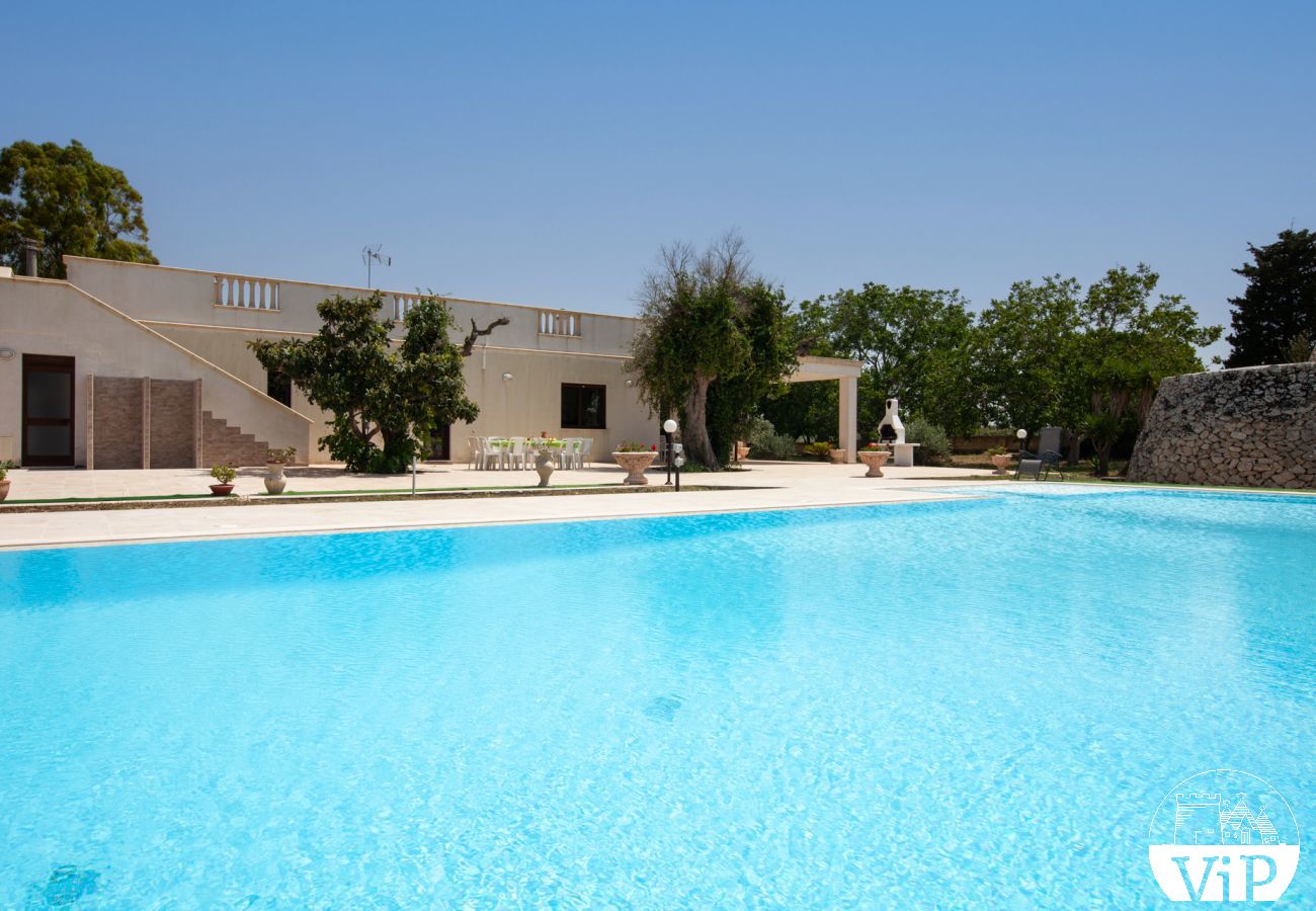 Villa à Carpignano Salentino - Villa piscine jardin wifi recharge électrique m900