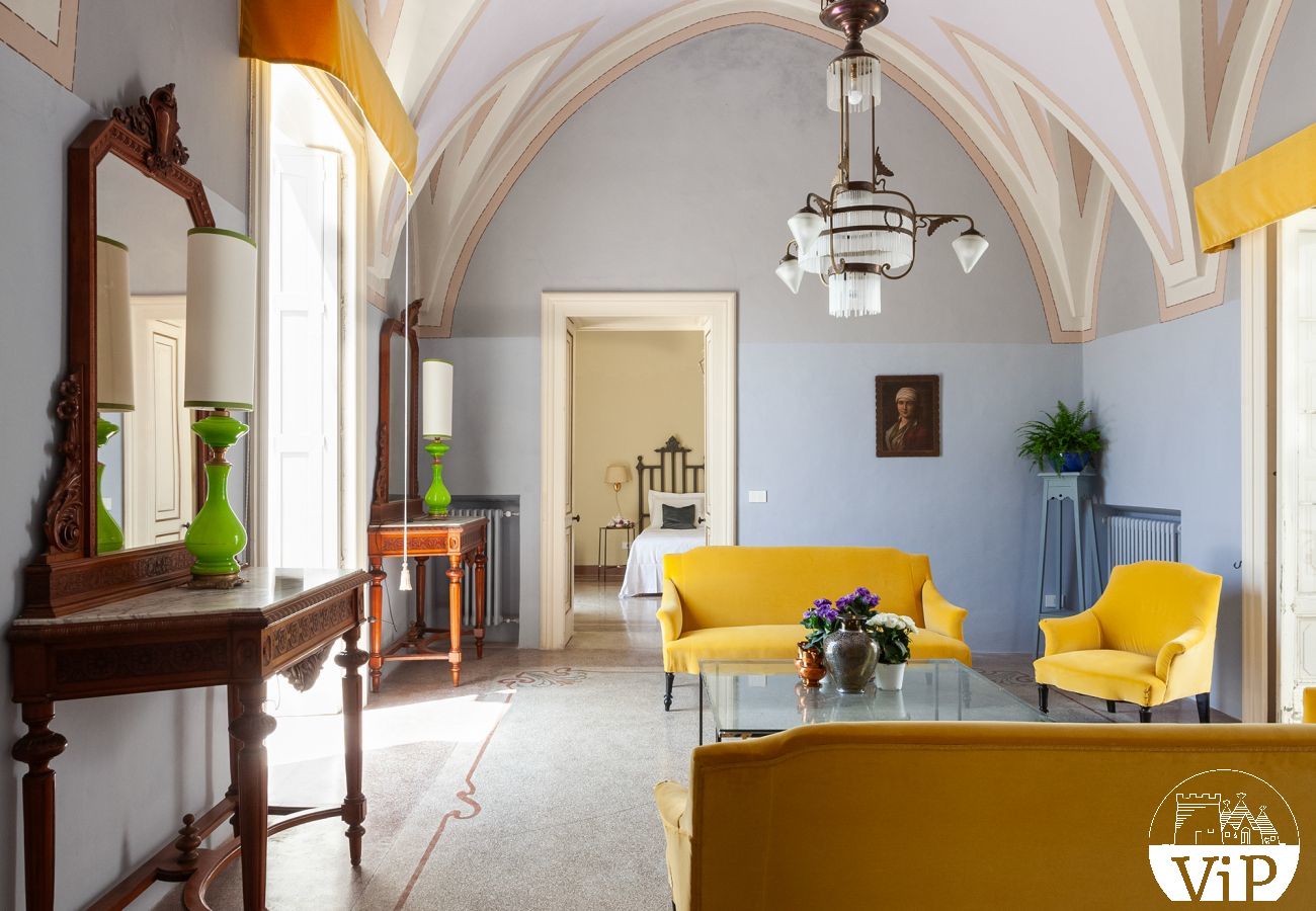 Villa à Corigliano d´Otranto - Palazzo historique avec piscine dans la vieille ville m600