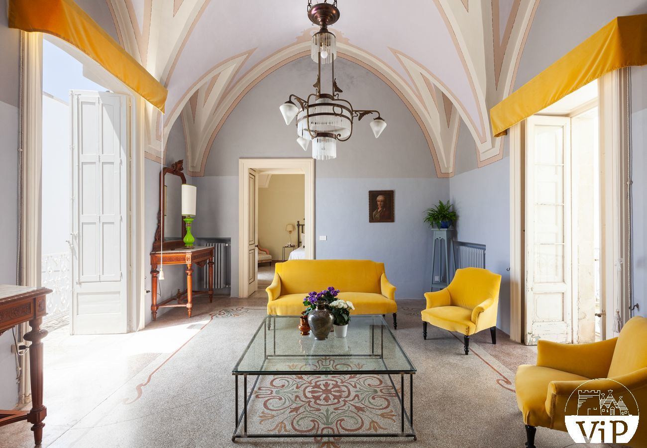 Villa à Corigliano d´Otranto - Palazzo historique avec piscine dans la vieille ville m600