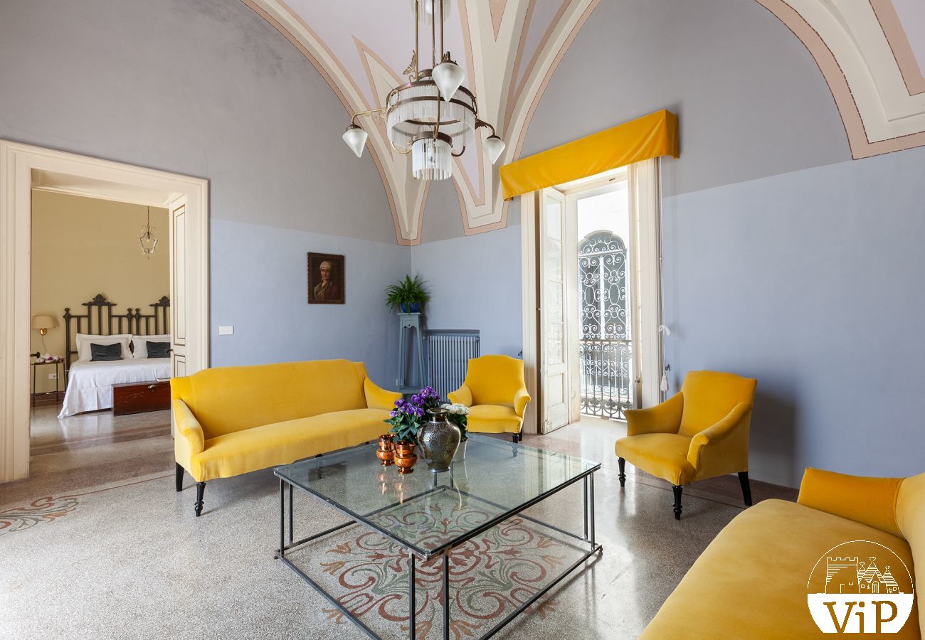 Villa à Corigliano d´Otranto - Palazzo historique avec piscine dans la vieille ville m600