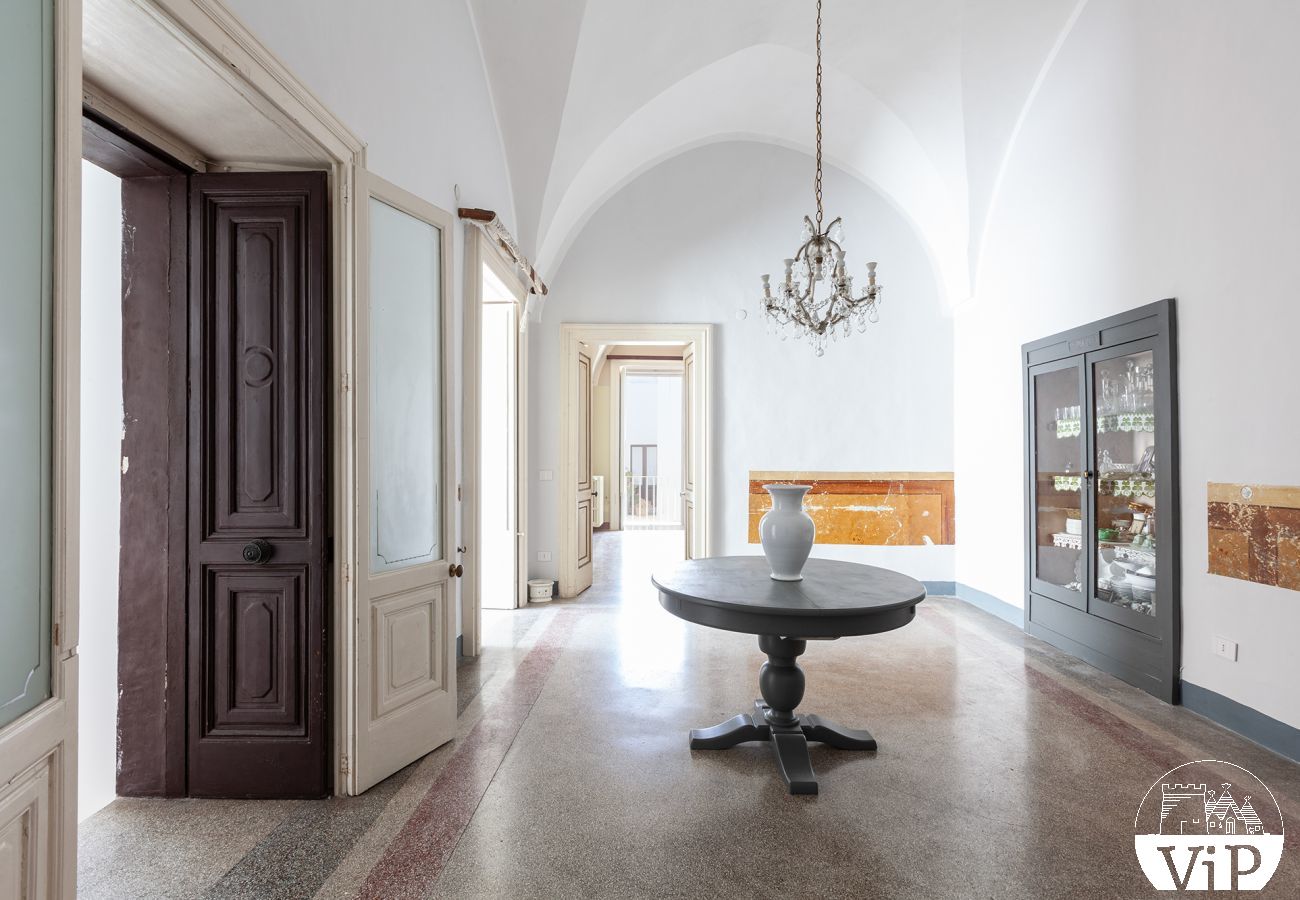 Villa à Corigliano d´Otranto - Palazzo historique avec piscine dans la vieille ville m600