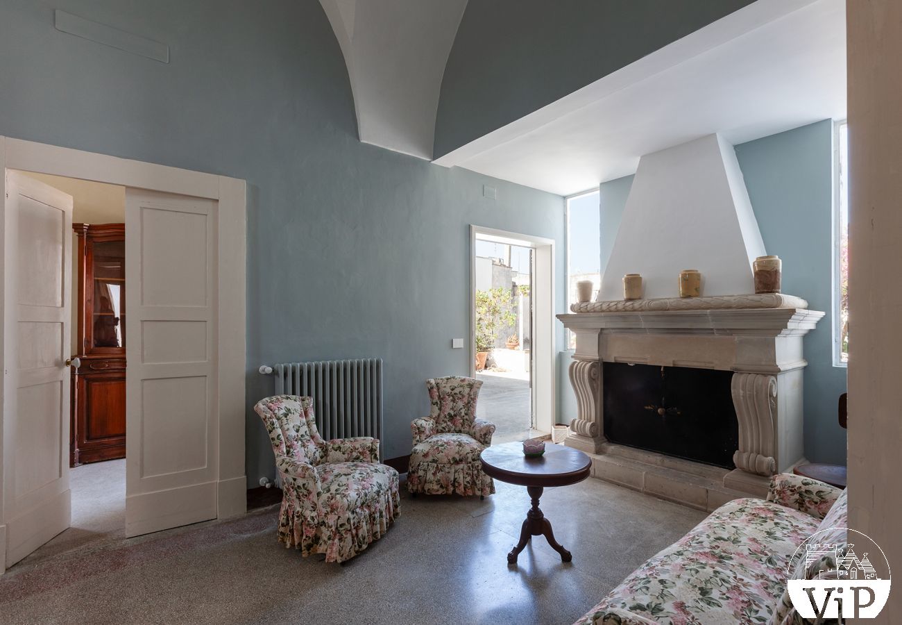 Villa à Corigliano d´Otranto - Palazzo historique avec piscine dans la vieille ville m600