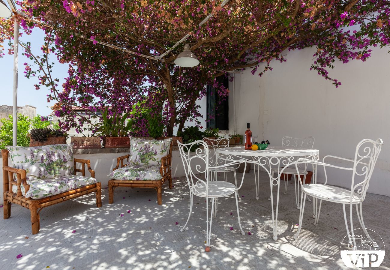 Villa à Corigliano d´Otranto - Palazzo historique avec piscine dans la vieille ville m600