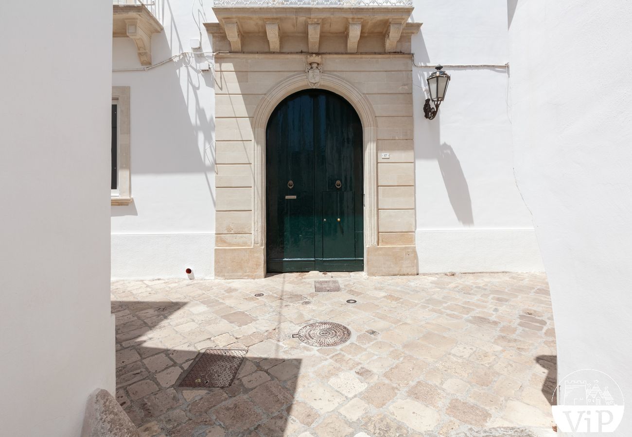 Villa à Corigliano d´Otranto - Palazzo historique avec piscine dans la vieille ville m600