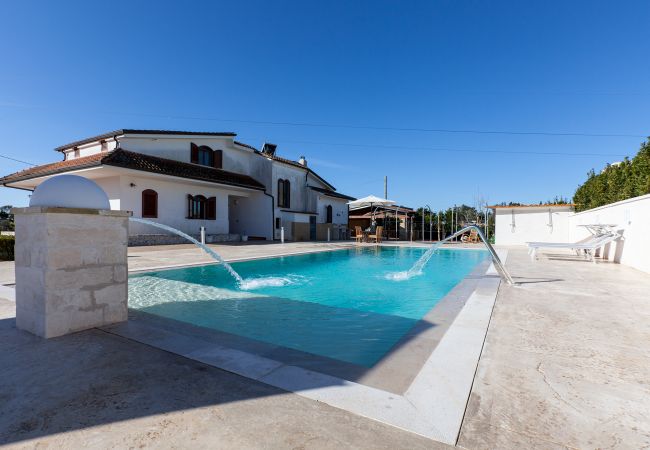 villa à Poggiardo -  Villa typique du Salento avec piscine privée v330 